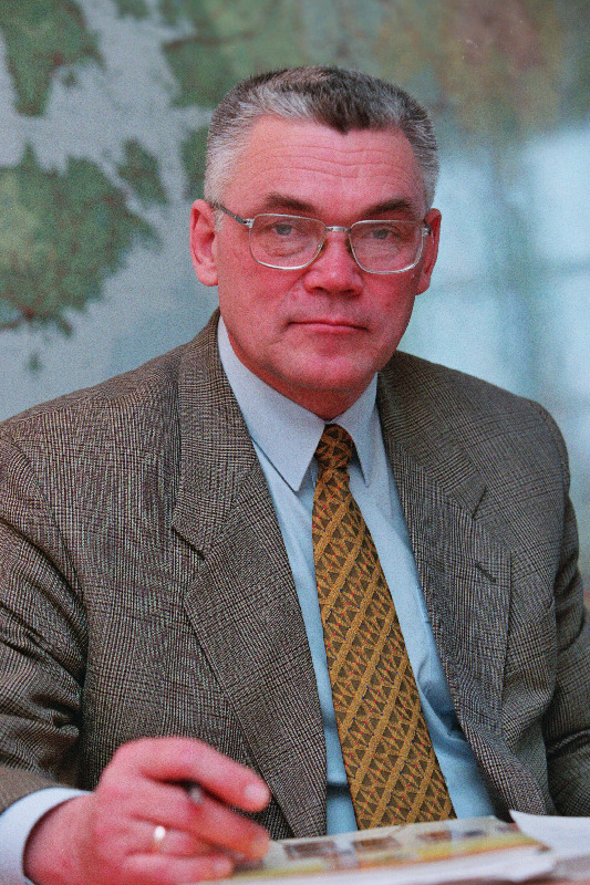 Mändmets, Ilmar - Riigikogu fraktsiooni Maaliit liige.