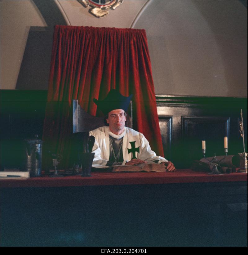 Ago Roo Ordumeistri rollis Tallinnfilmi mängufilm "Hundiseaduse aegu".