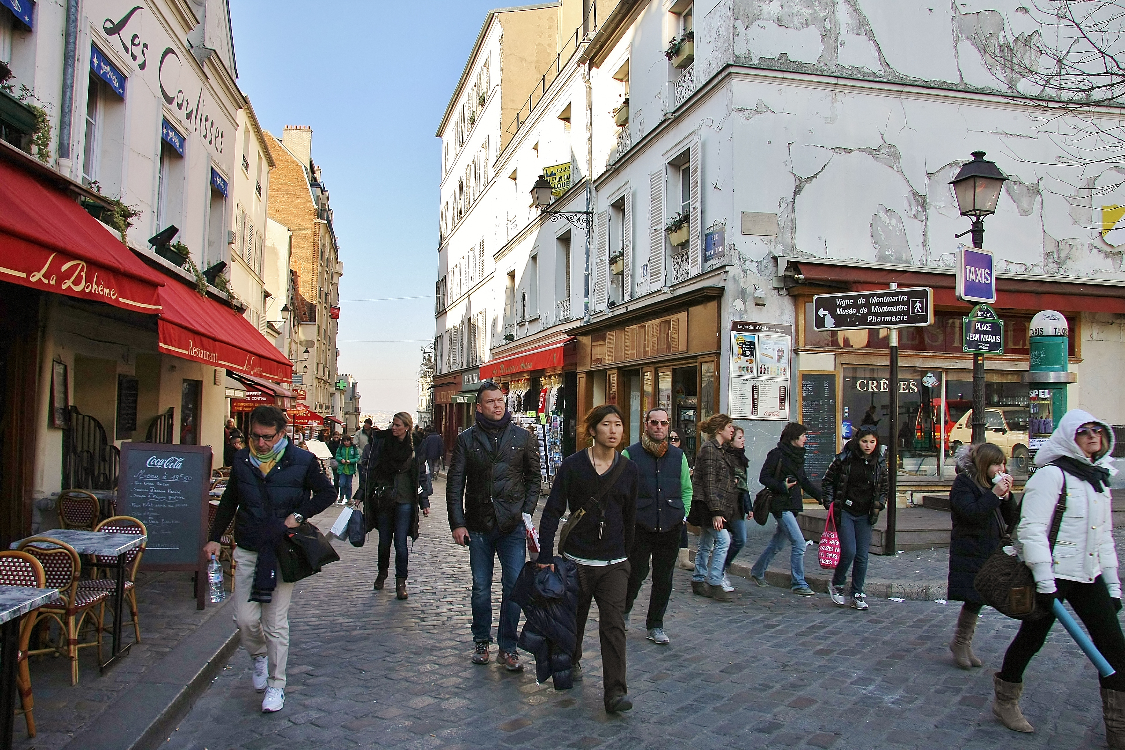 Streetlife in Montmatre, Paris March 2011 - Place Jean-Marais (Paris)
