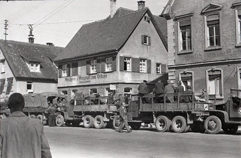 Põgenemine Eestist.Sõjapõgenikud on jõudnud Geislingeni linna.