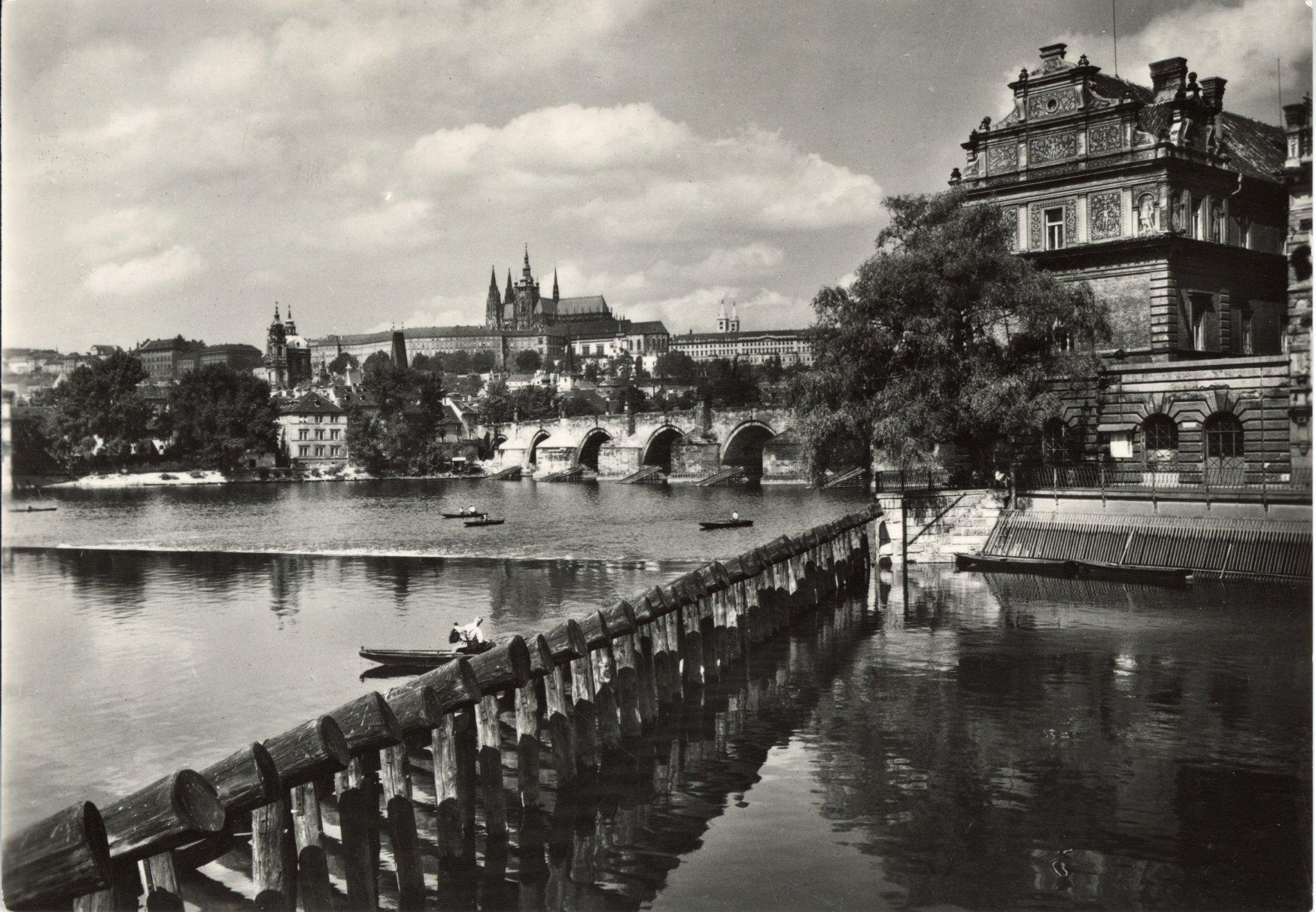 Prag, Karlsbron, slottet
