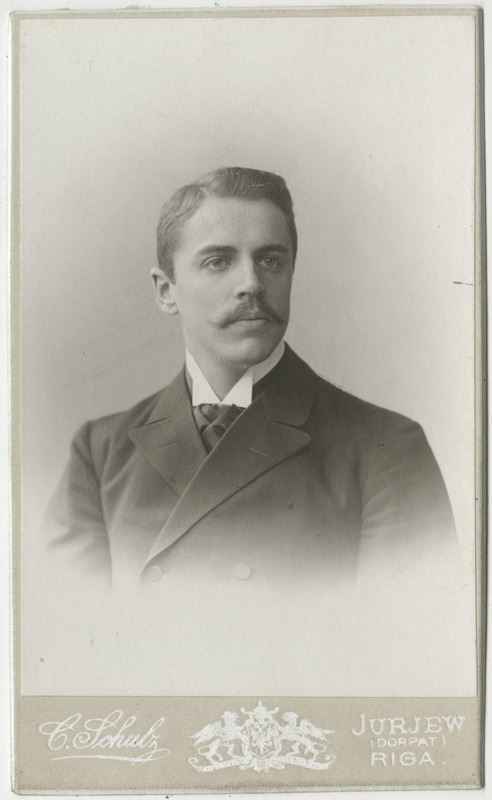 Pastor Woldemar Schlupp tudengina, portreefoto