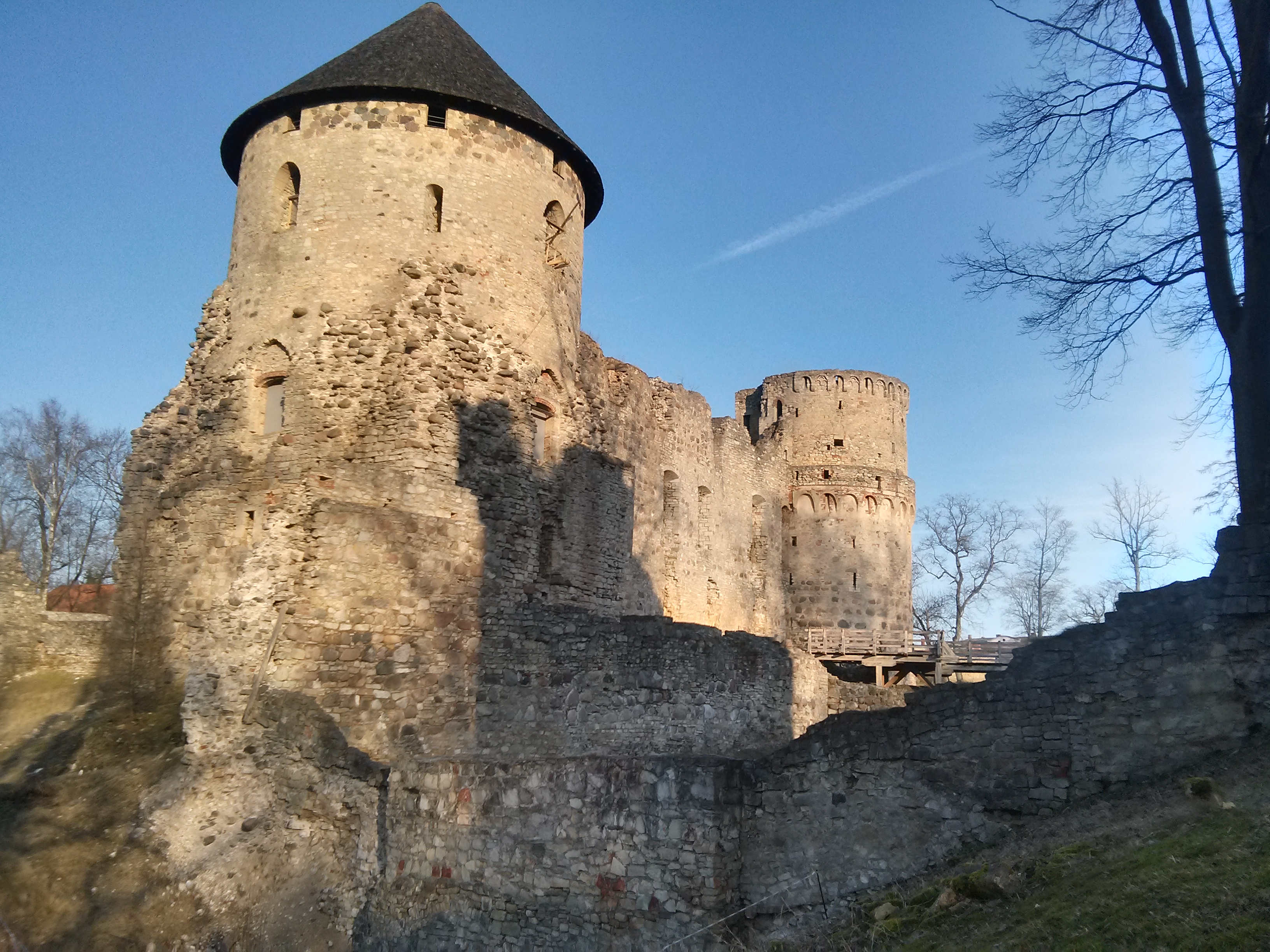 The front of the Cēsis Castle sideview - This is a photo of cultural heritage monument of Latvia number