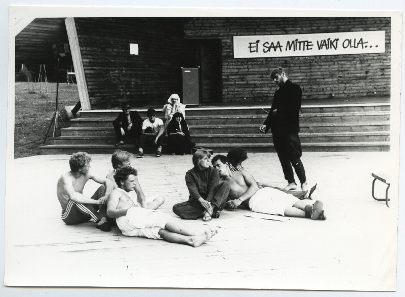 EÜE-85 Viru regiooni kokkutulek Mustjärvel I. Tareküla rühma taidlus