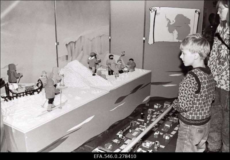 Kaubandusmess Eesti Näitusel.