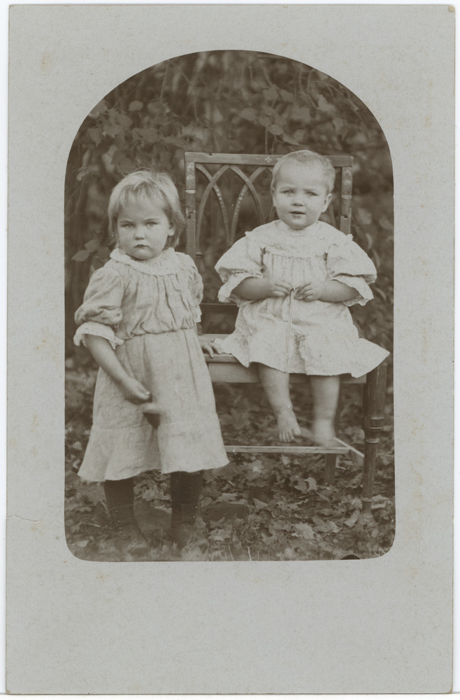 Oletatavalt Elsa Johanna ja Friedrich Karl Heinloo lastena