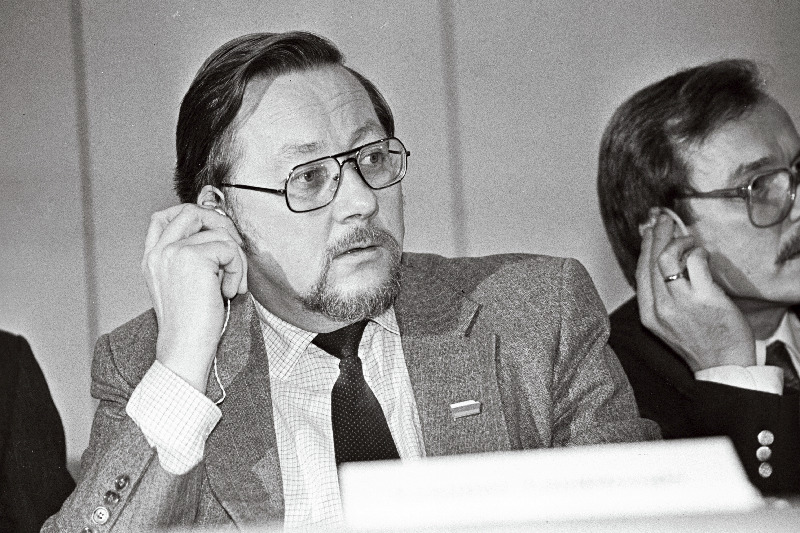 V. Landsbergis