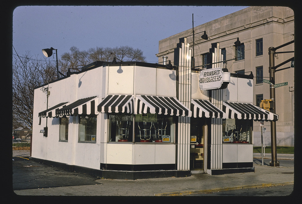 Powers Hamburgers (1933), diagonal view, Harrison Street, Fort Wayne, Indiana (LOC)