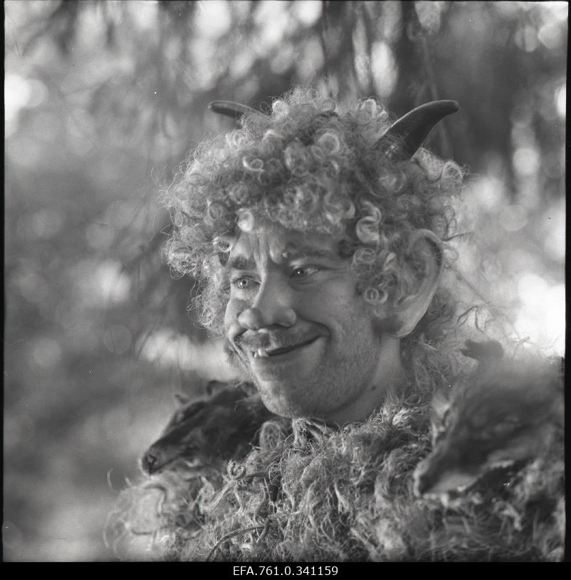 Stuudio "Tallinnfilm" muusikaline lastefilm "Nukitsamees" filmivõtted. Mõhk - Tõnu Kark.