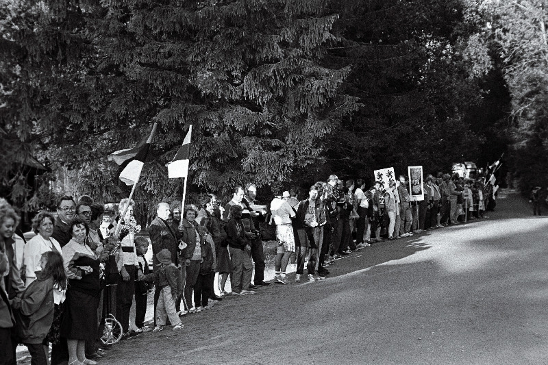 Balti kett MRP-50 aastapäeval Eesti-Läti piiril.