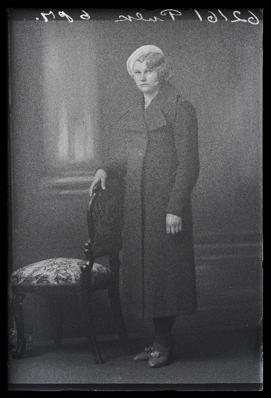 Julie Pulk, (Ollepa, Reinbergi kauplus).