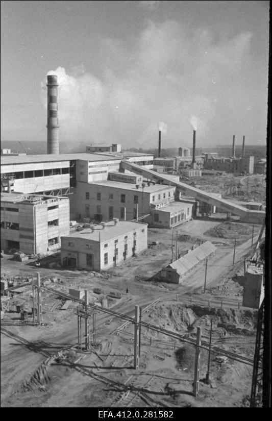 Kunda Tsemenditehase tooraine ja eterniiditsehhis. Vaateid tehasele ja Kundale