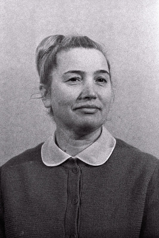 Kononova, Antonina Nikolai tütar - Kalinini rajooni rahvakohtuniku kandidaat.