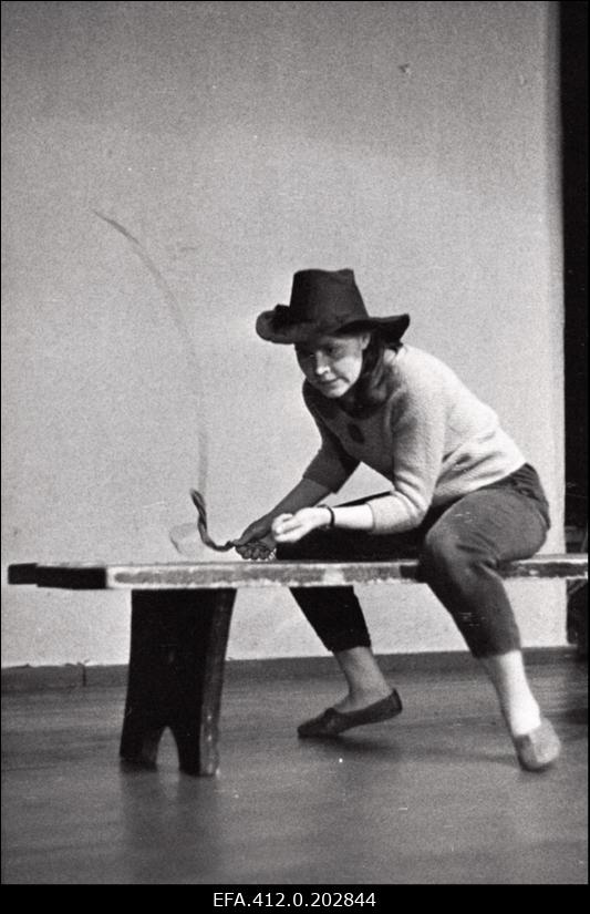 Praktiline töö Tallinna Riikliku Konservatooriumi lavakunsti kateedris. Etüüdid.