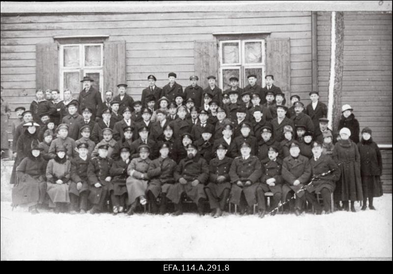 Mereväe I aastapäeva 21.dets.1919.a. puhul kingitud album. Vambola, Lembitu, Lennuk, väiksemad laevad, nende meeskonnad.
