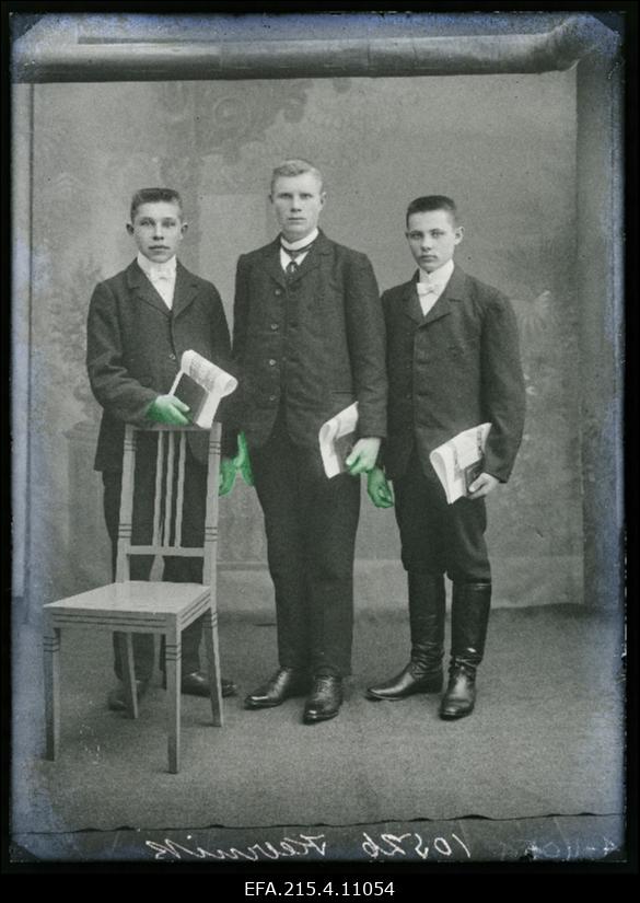 Leerilapsed, (foto tellija Keernik).