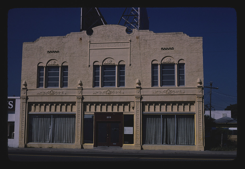 L.S. Nelson Building, Palm Beach, Florida (LOC)