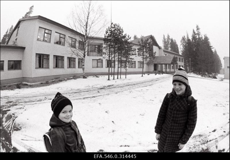 Kolga 8-klassilise Kooli hoone.