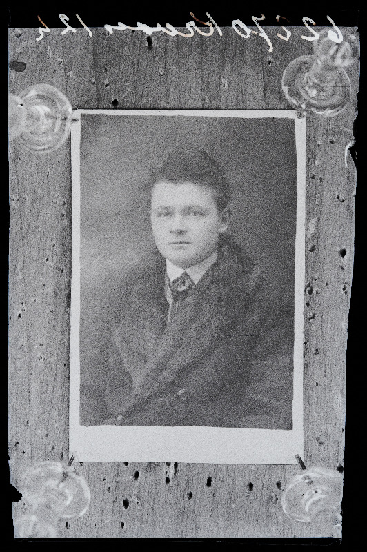 Noormehe foto, (02.07.1934 fotokoopia, tellija Kroon, Väluste postiagentuur).