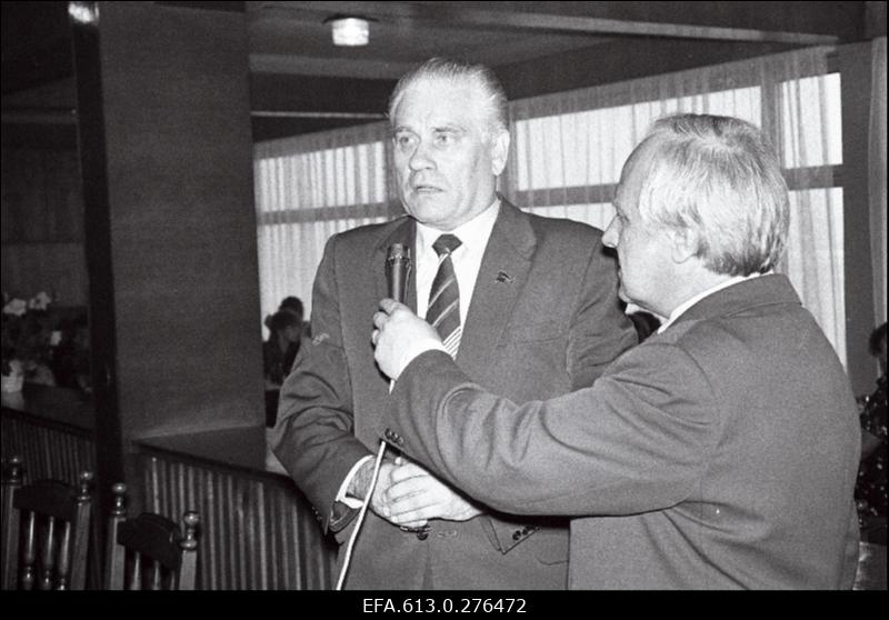 Sindi-150, pidustused.