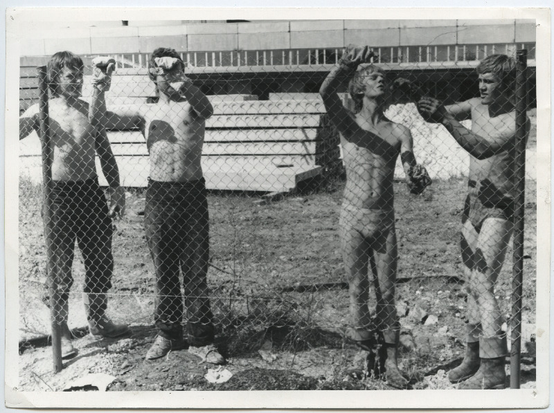 EÜE ehitamas -fotod erinevatest aastatest I