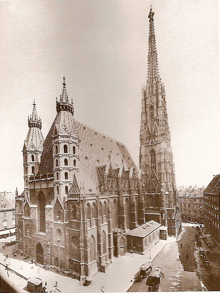 Stephansdom 1905 - St. Stephen's Cathedral of Vienna around 1905.