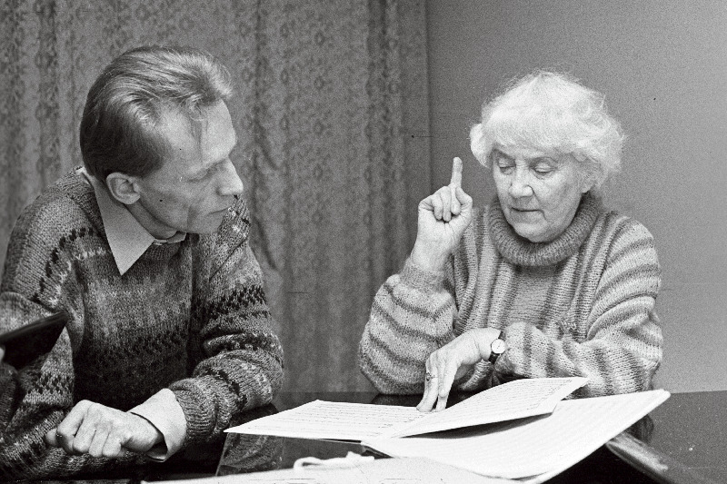 Tantsupedagoog Mait Agu ja helilooja ning lavastaja Ester Mägi järjekordset lavastust ette valmistamas.