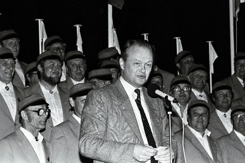 Saaremaa II kultuuripäevad. Küsimustele vastab Enn Leisson.