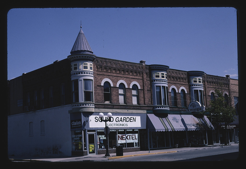 Commercial buildings, Macomb, Illinois (LOC)