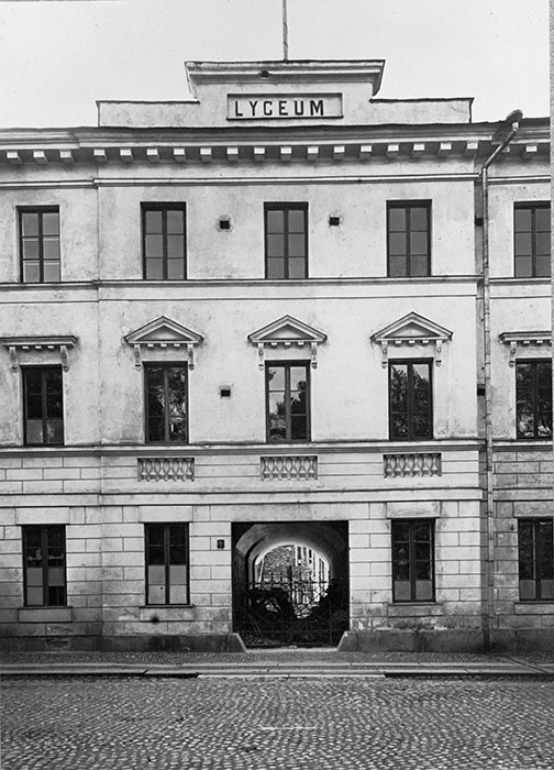 Ruotsalainen lyseo; ulkokuva; lähikuva