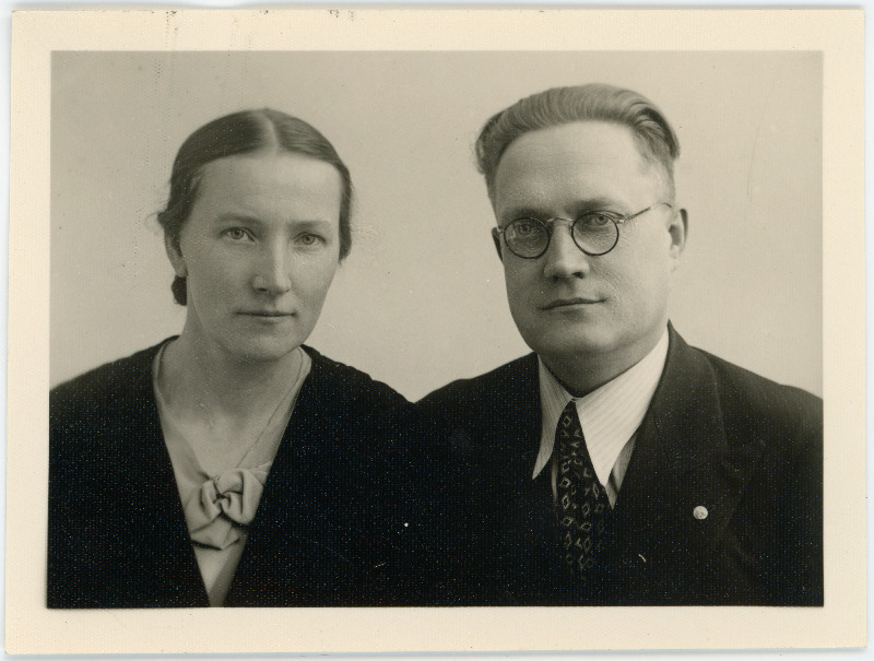 Eduard ja Liisa Mägi. Passitaotluse foto