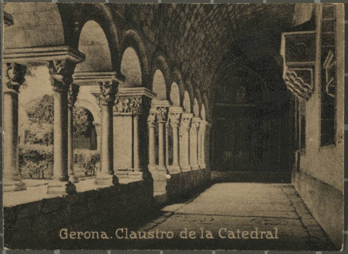 Gerona. Claustro of the Cathedral - Gallery cloister of the Cathedral of Girona.
