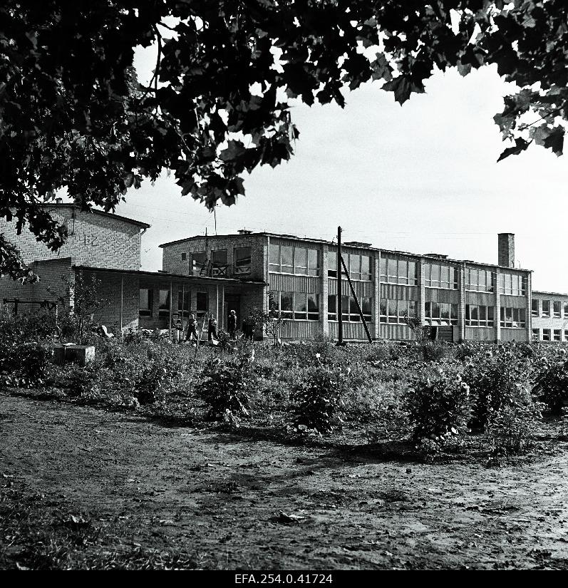 Tornimäe uus koolimaja Saaremaal.