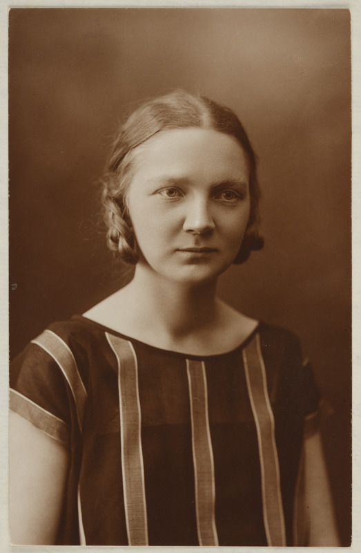 Eesti üliõpilaste seltsi "Veljesto" liige Elsbet Markus, portreefoto