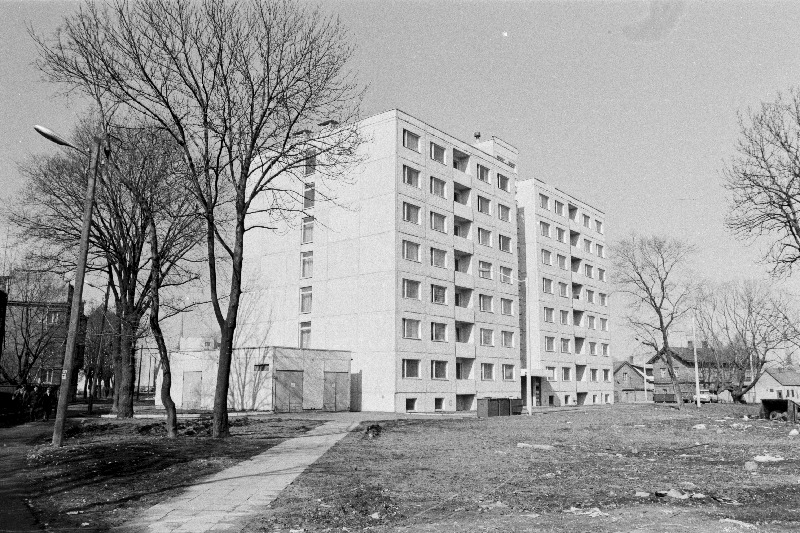 Ed. Vilde nim. Tallinna Pedagoogilise Instituudi üliõpilaste ühiselamu Karu tänaval.