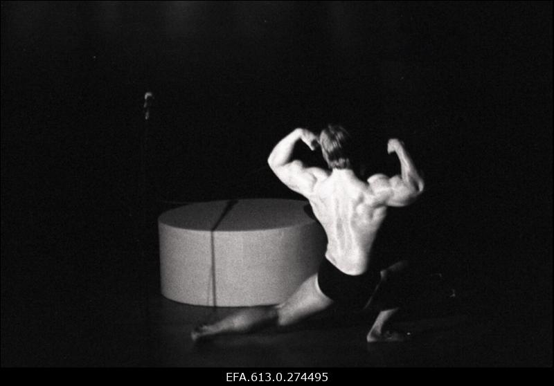 Tennisehallis "Mood ja Muusika".