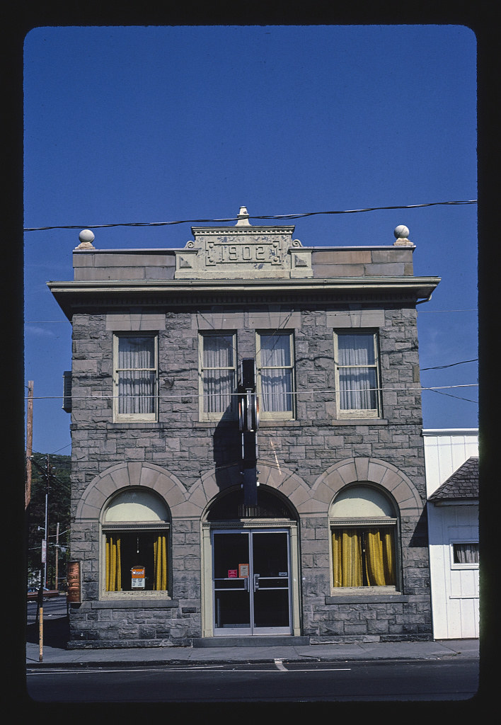 First State Bank, Main Street, Hawley, Pennsylvania (LOC)