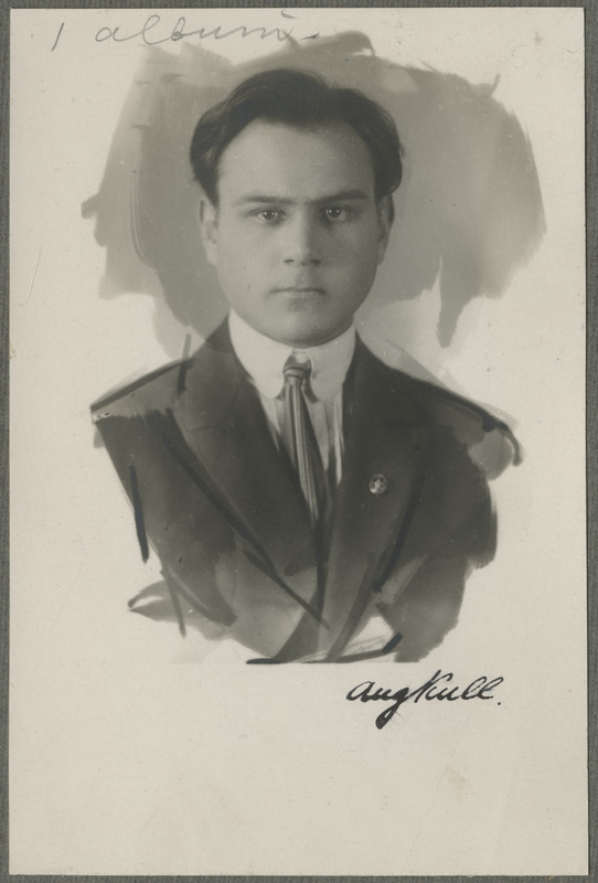 August Kulli portree autogrammiga