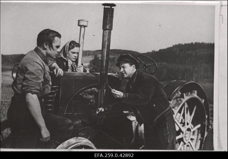 Stseen kunstilisest filmist Valgus Koordis. Vasakult: G. Ots, V. Torn ja A. Eskola.