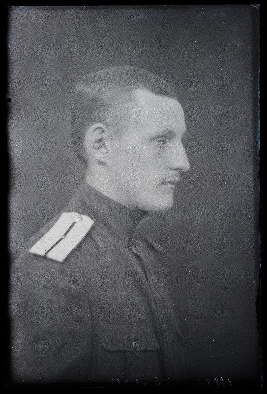 Sõjaväelane Theodor Käärik.