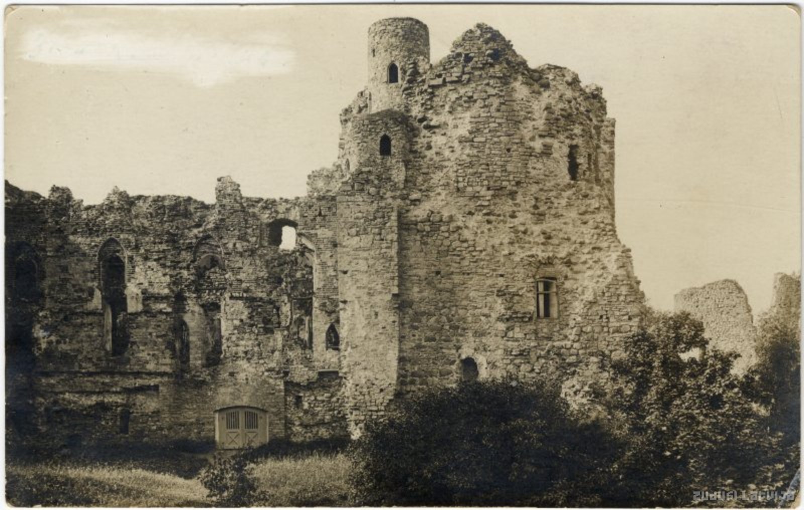Cēsis. Pilsdrupas