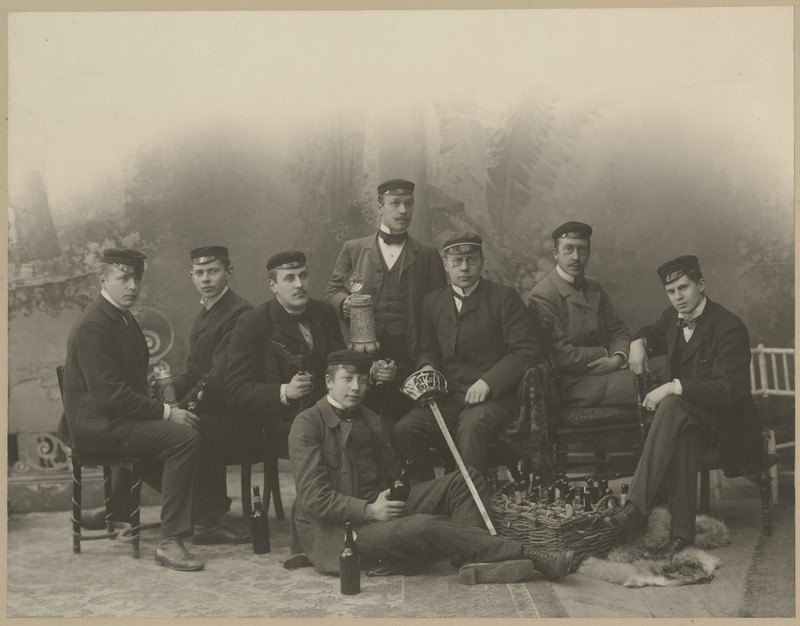 Korporatsiooni "Livonia" 1902. a II semestri rebasecoetus oldermanniga, grupifoto