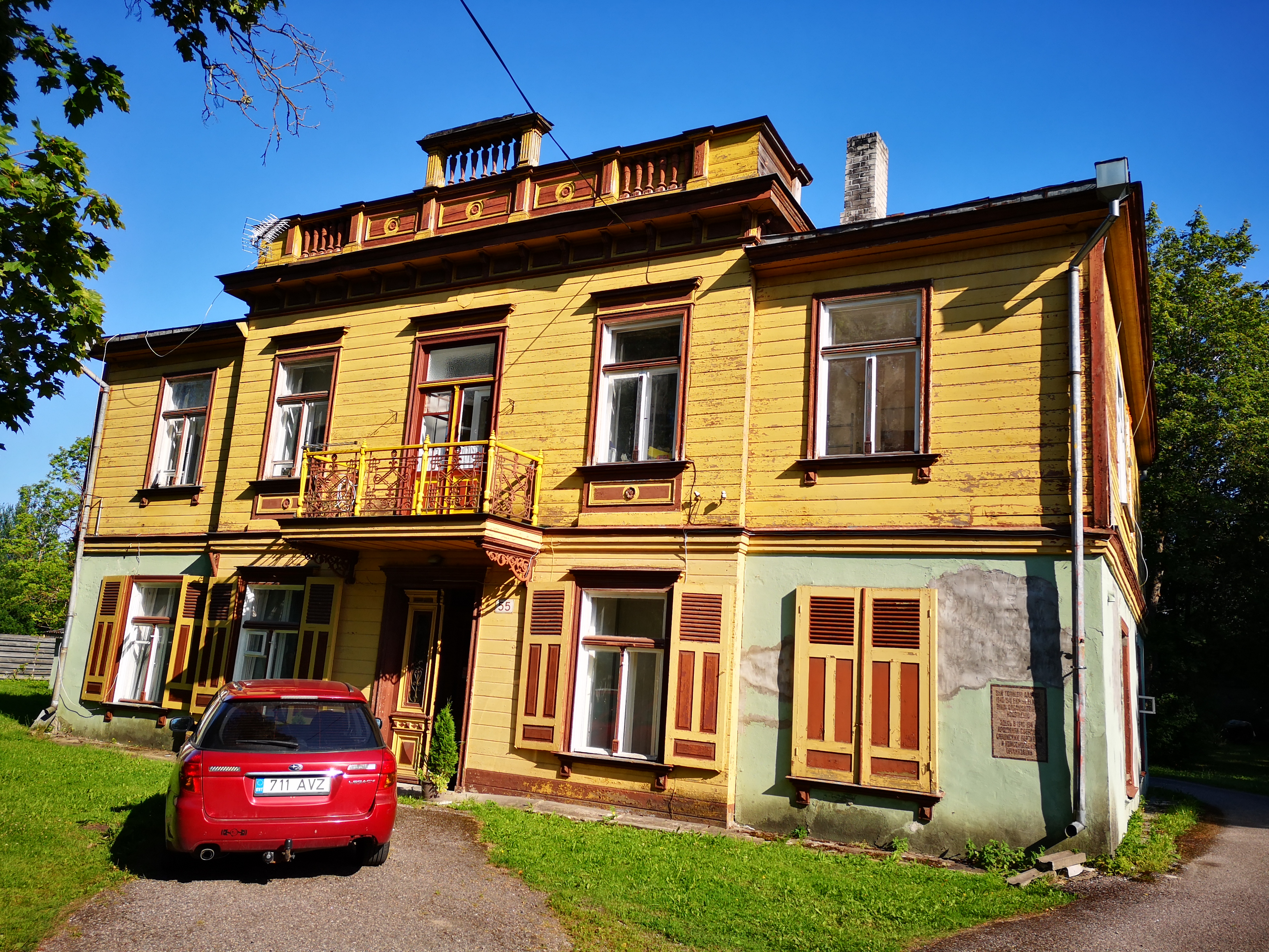 Pärnu55,Sindi.IMG 20190727 172316 - Elamu Sindis Pärnu mnt 55.
Siin toimusid aastail 1940-1941 EKP ja ELKNÜ Sindi organisatsiooni koosolekud.