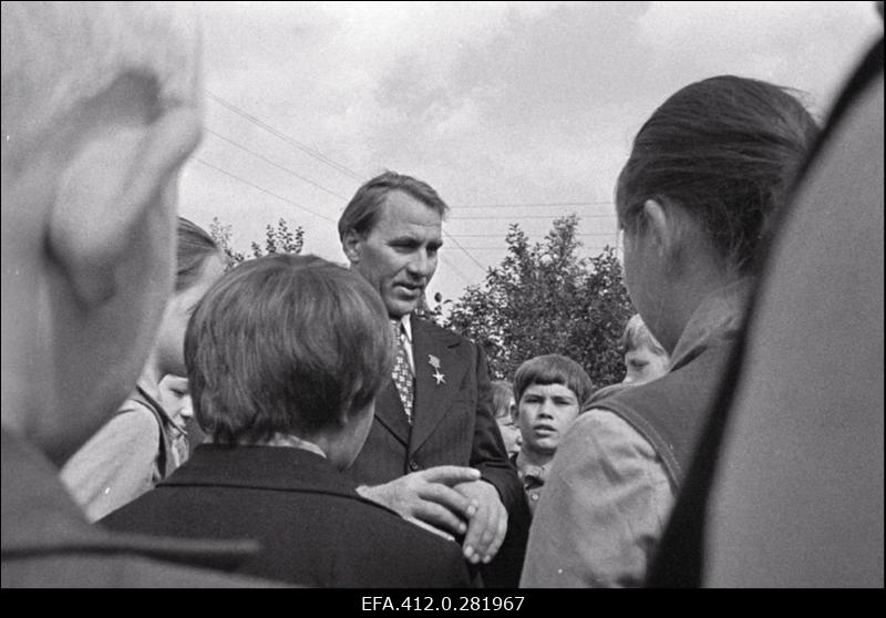 Sotsialistliku töö kangelane Vassili Kuzmitš Ivanov. ("Ahtme" kaevanduse kaevurite brigadir)