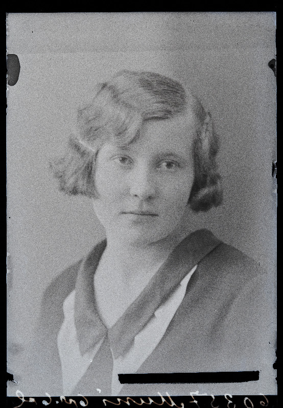Ella Muni.