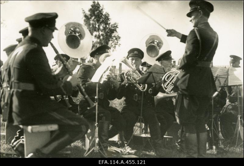 Sõjaväeorkester.
