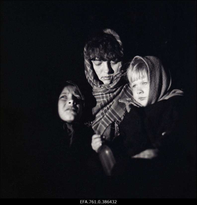 Filmi "Äratus" filmimine: küüditatud vagunis.