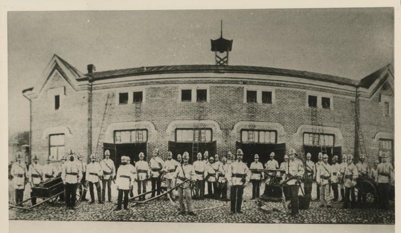 Vana tuletõrjemaja aastast 1865. Koopia fotost