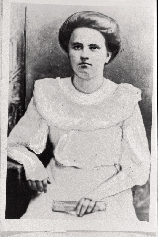 Tisler, Alice - revolutsionäär (reproduktsioon).