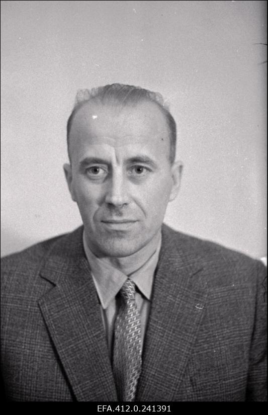 F. Issak.